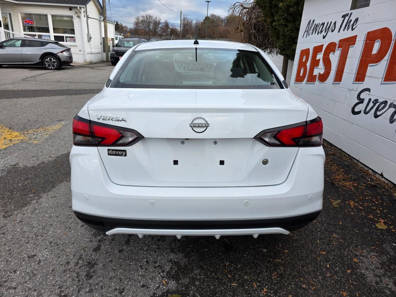 2023 Nissan Versa S 4DR SEDAN Photo