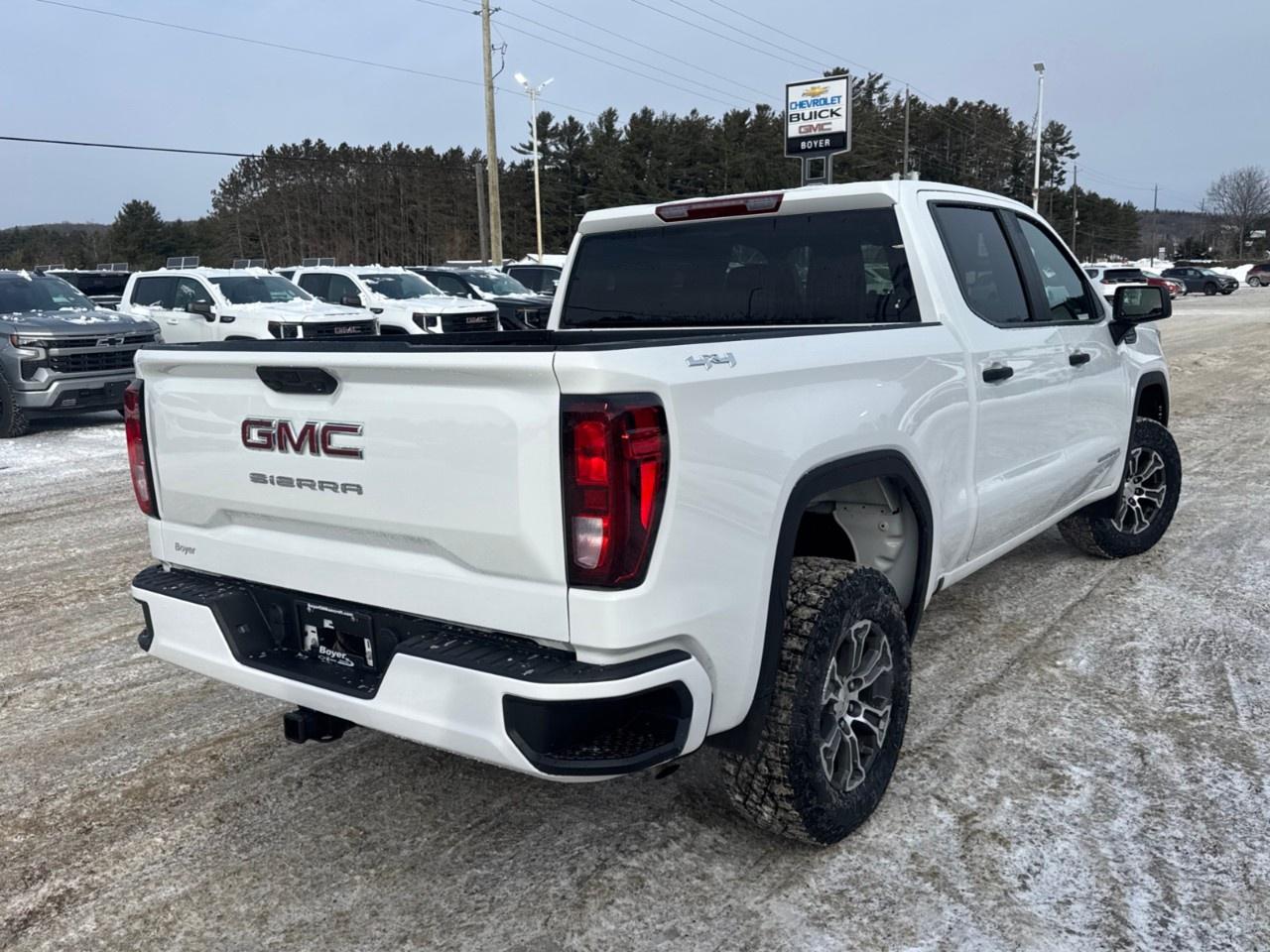 2026 GMC Sierra 1500 Crew Cab Short Box 4-Wheel Drive Pro Photo4