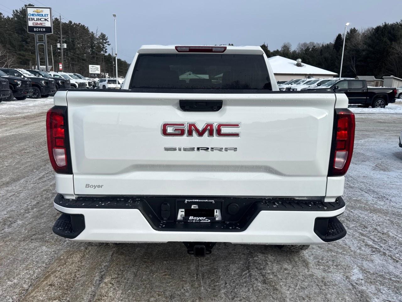 2026 GMC Sierra 1500 Crew Cab Short Box 4-Wheel Drive Pro Photo