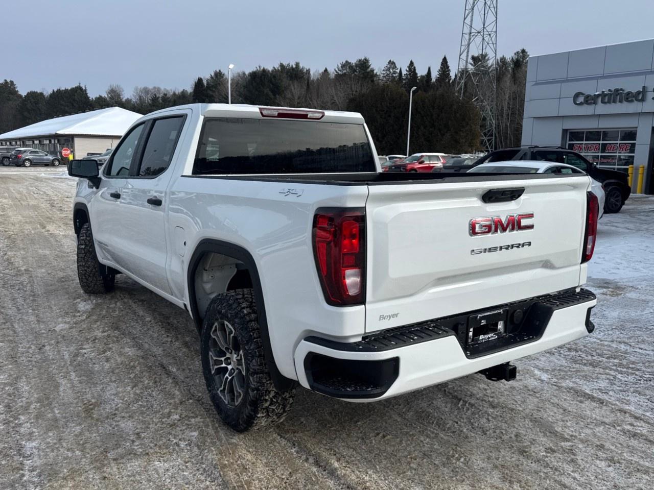 2026 GMC Sierra 1500 Crew Cab Short Box 4-Wheel Drive Pro Photo