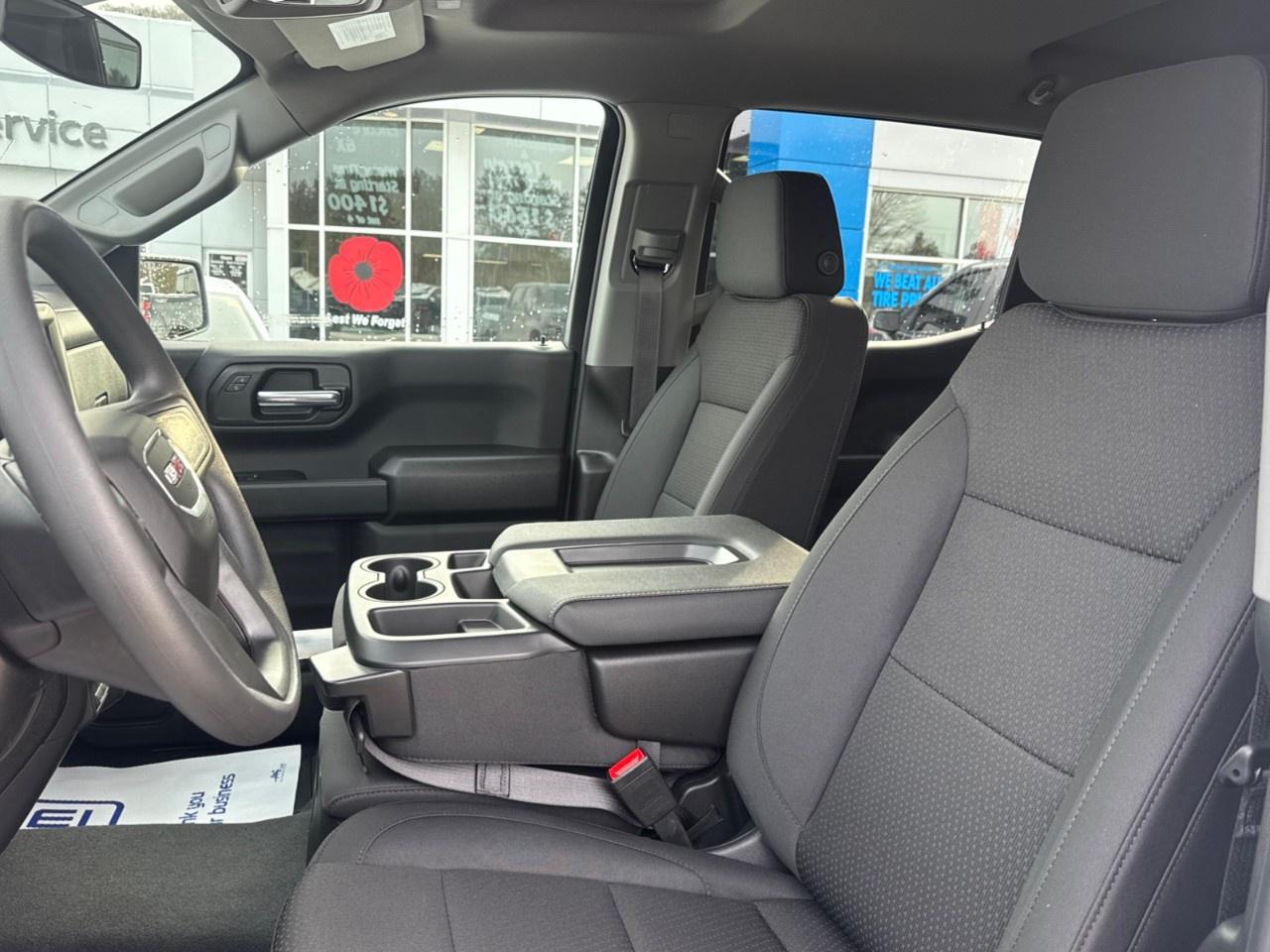 2026 GMC Sierra 1500 Crew Cab Short Box 4-Wheel Drive Pro Photo