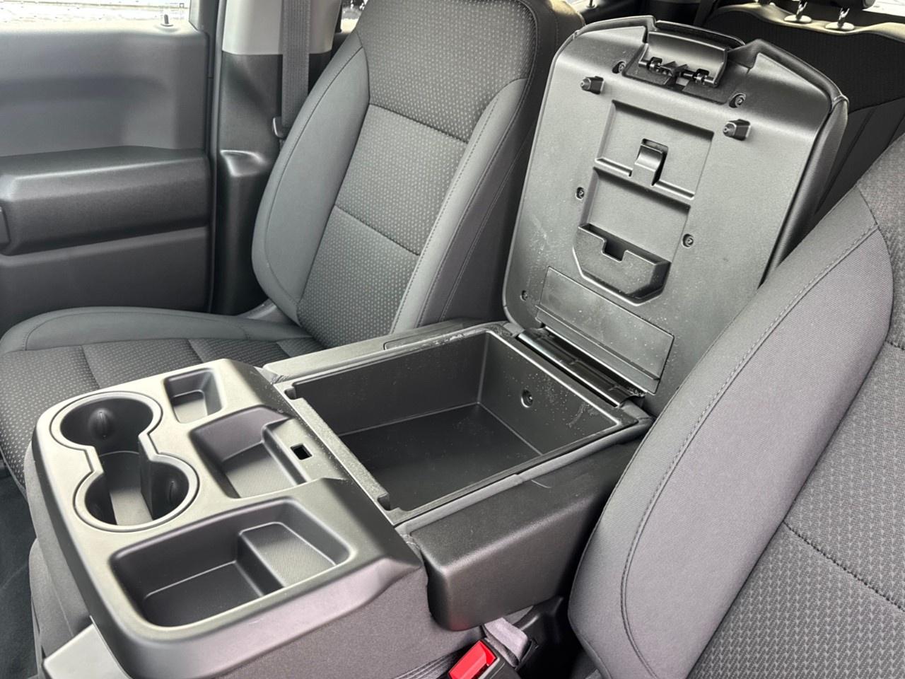 2026 GMC Sierra 1500 Crew Cab Short Box 4-Wheel Drive Pro Photo