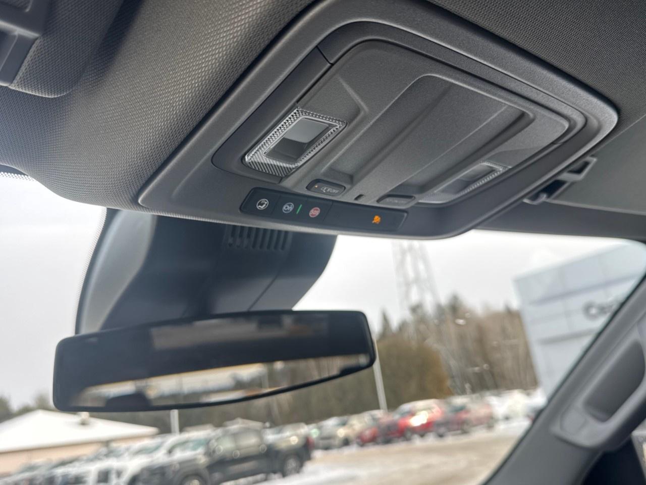 2026 GMC Sierra 1500 Crew Cab Short Box 4-Wheel Drive Pro Photo