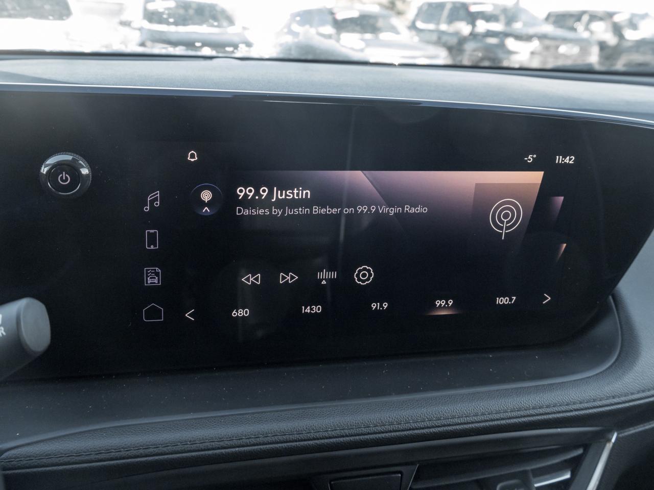 2024 Buick Encore GX Avenir 4dr All-Wheel Drive Photo