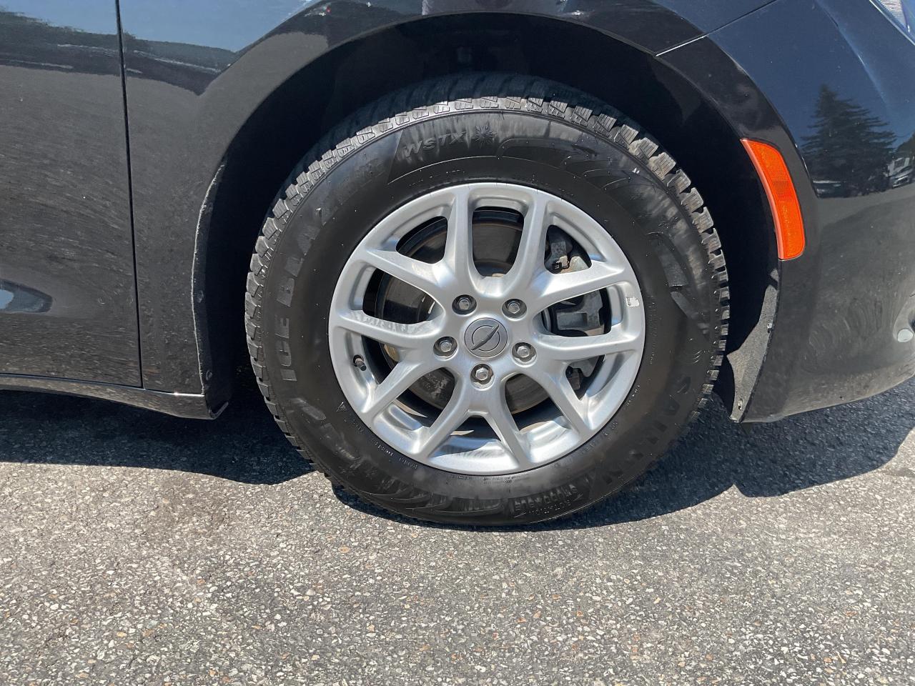 2023 Chrysler Grand Caravan SXT Front-Wheel Drive Passenger Van Photo