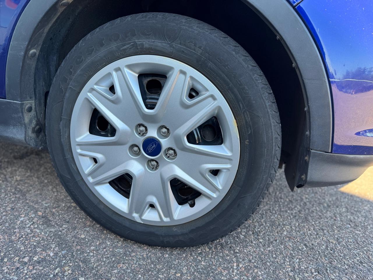2013 Ford Escape S 4dr Front-wheel Drive Photo