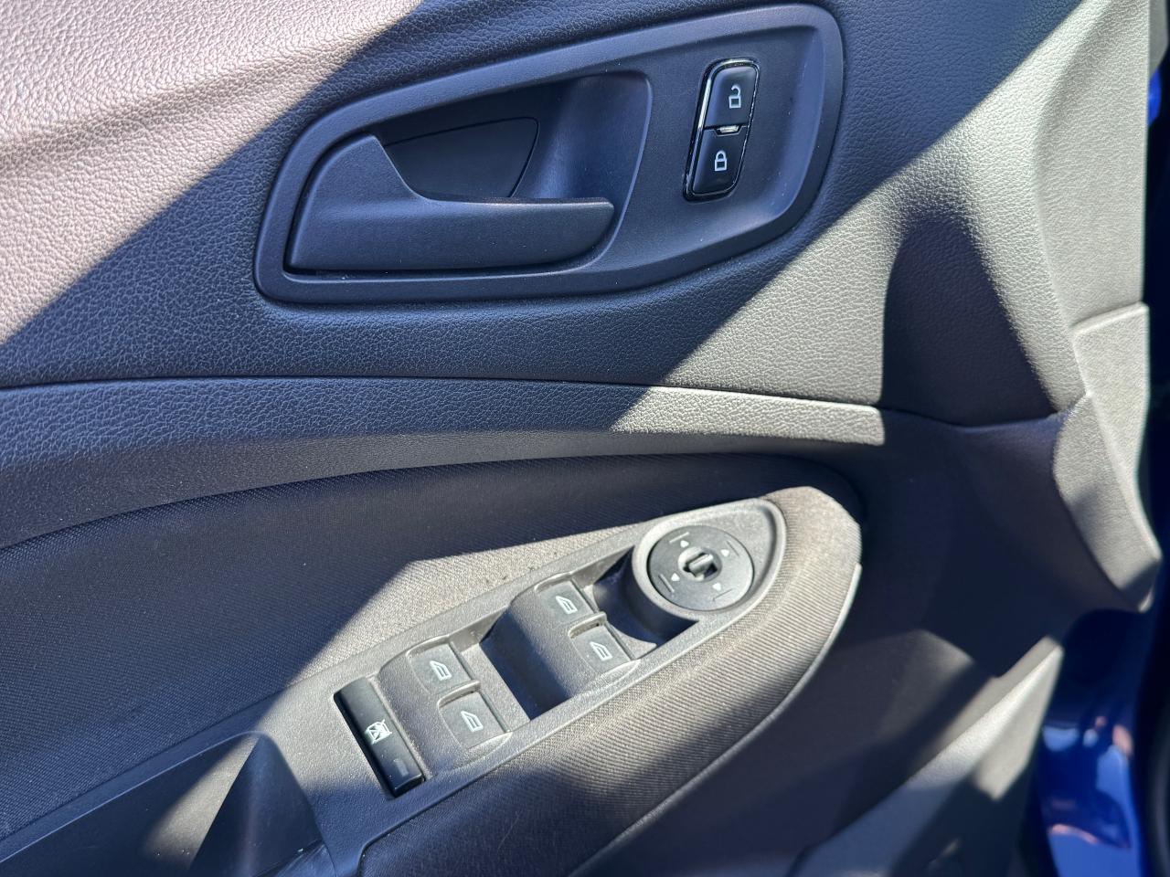 2013 Ford Escape S 4dr Front-wheel Drive Photo