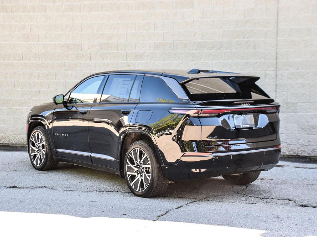 2025 Jeep Wagoneer S Base 4dr 4x4 Photo4