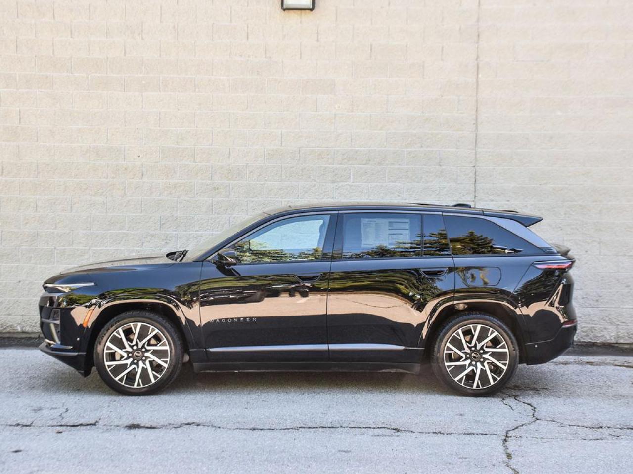 2025 Jeep Wagoneer S Base 4dr 4x4 Photo