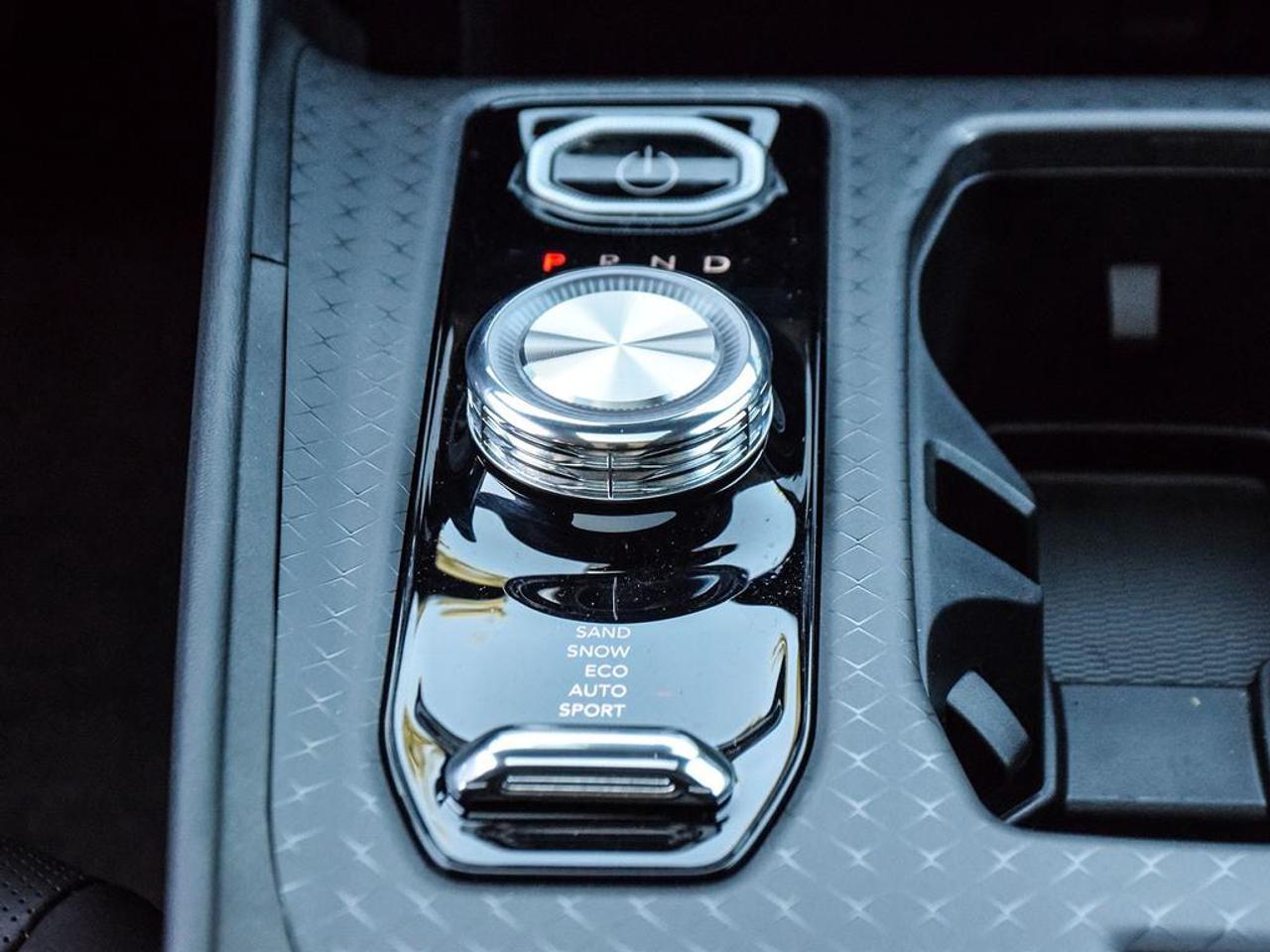 2025 Jeep Wagoneer S Base 4dr 4x4 Photo