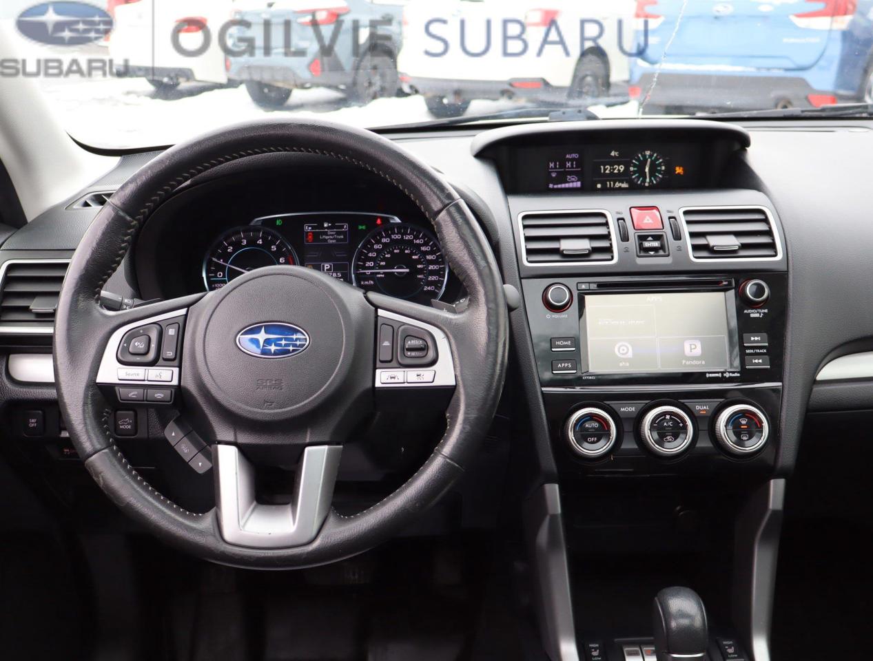 2017 Subaru Forester 2.5i Touring w/Technology Package Option (CVT) 4dr All-Wheel Drive Photo