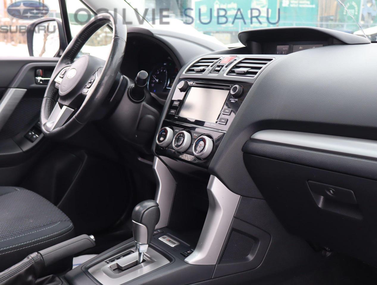 2017 Subaru Forester 2.5i Touring w/Technology Package Option (CVT) 4dr All-Wheel Drive Photo