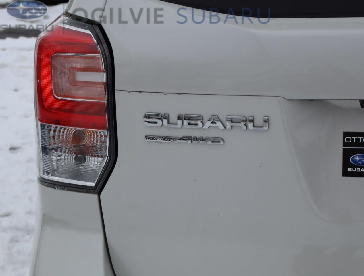 2017 Subaru Forester 2.5i Touring w/Technology Package Option (CVT) 4dr All-Wheel Drive Photo