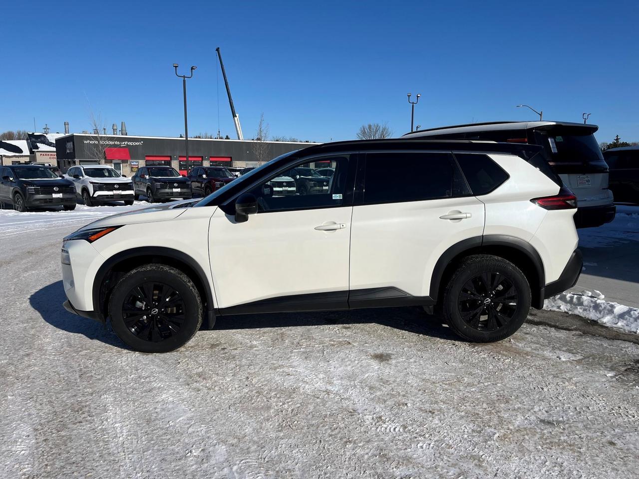 2023 Nissan Rogue SV Midnight Edition 4dr All-Wheel Drive Sport Utility Photo3