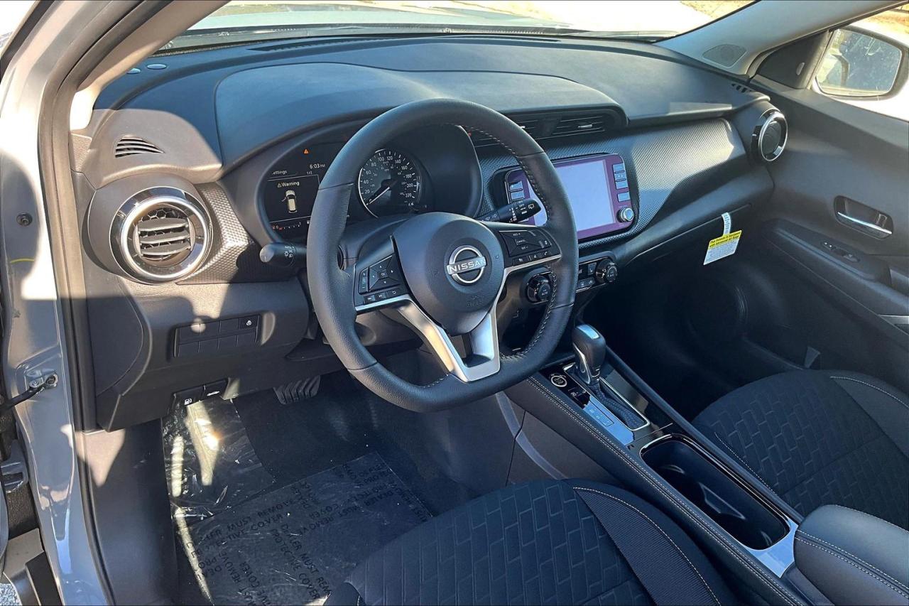 2025 Nissan Kicks Play SV 4dr Front-Wheel Drive Photo