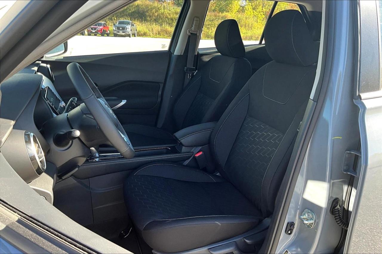 2025 Nissan Kicks Play SV 4dr Front-Wheel Drive Photo