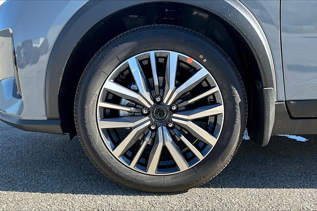 2025 Nissan Kicks Play SV 4dr Front-Wheel Drive Photo