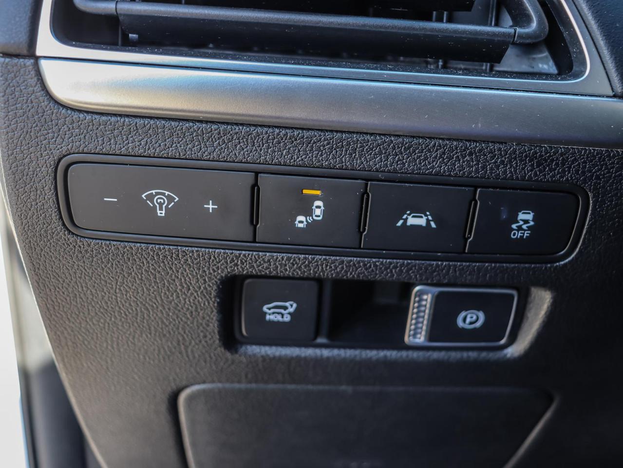 2020 Hyundai PALISADE Luxury 7 Passenger 4dr All-Wheel Drive Photo