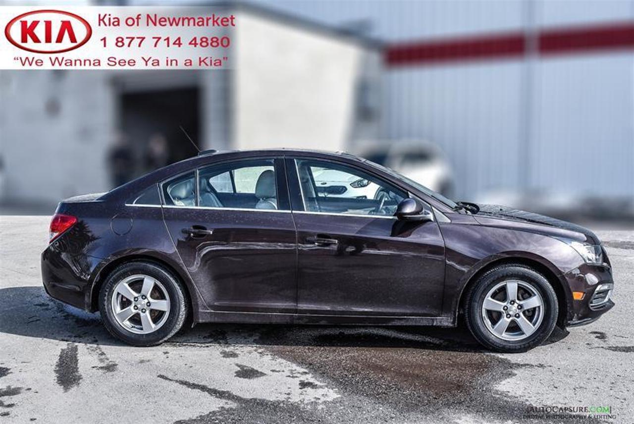 2015 Chevrolet Cruze LT 2LT 4dr Sedan Photo3
