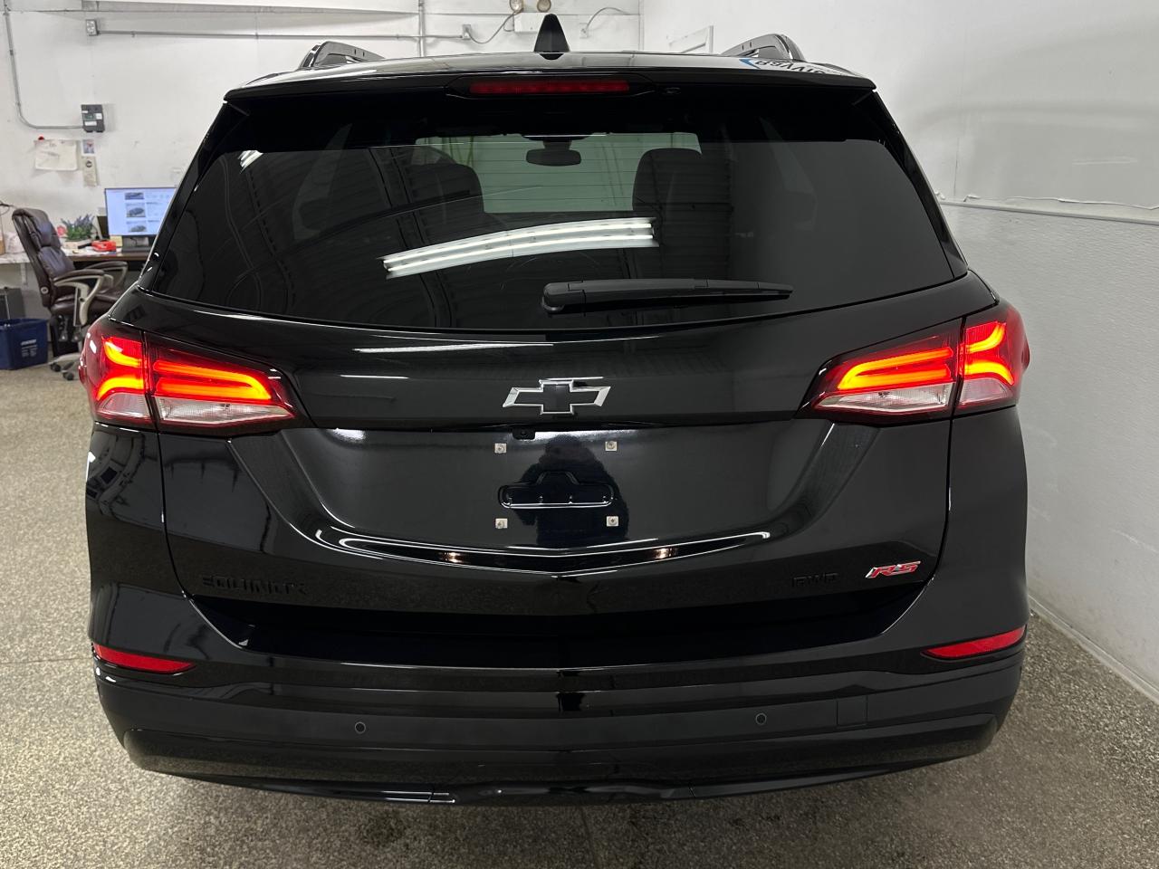 2024 Chevrolet Equinox RS 4dr All-Wheel Drive Photo4