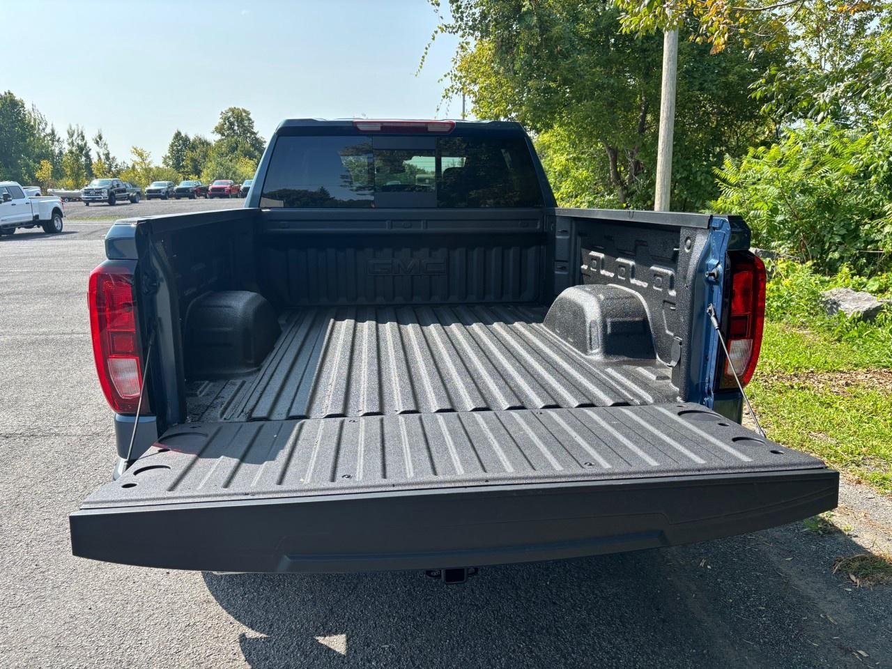 2026 GMC Sierra 1500 Crew Cab Standard Box 4-Wheel Drive Elevation Photo