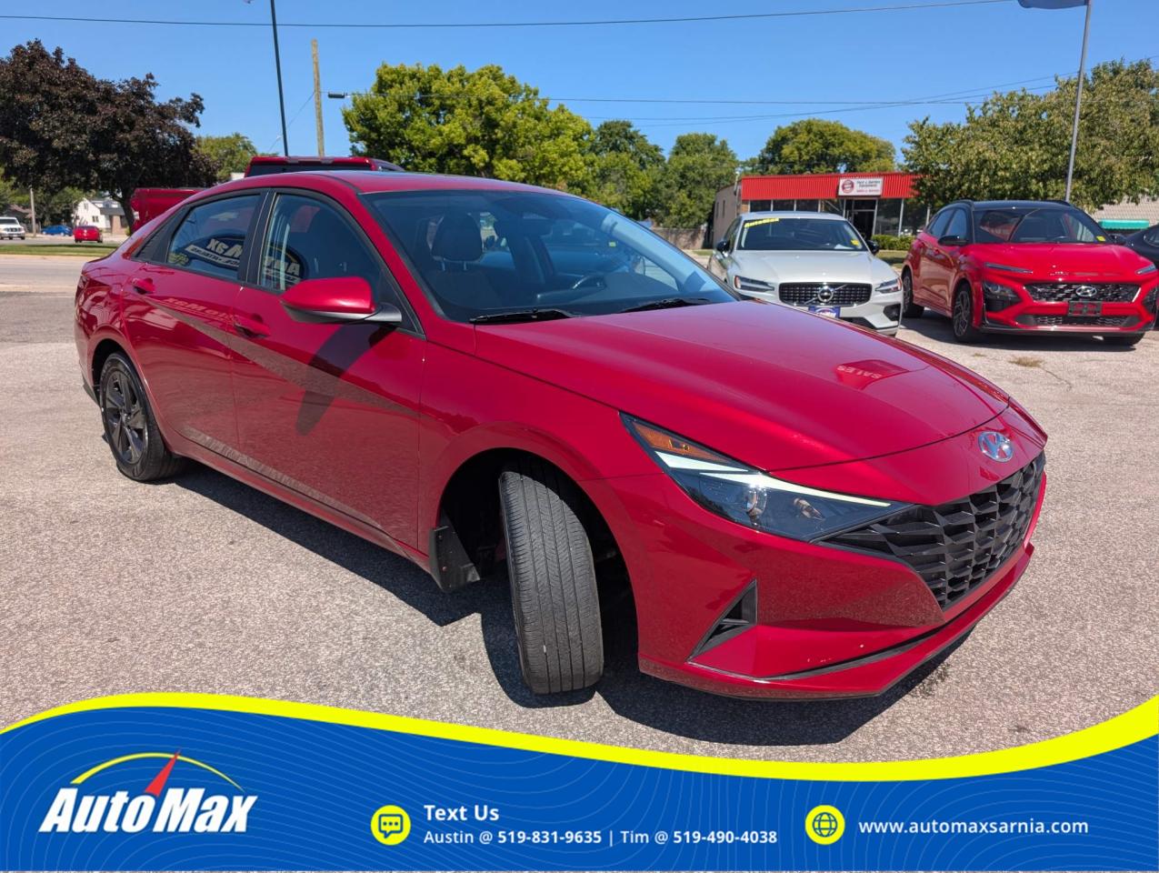 2022 Hyundai Elantra Preferred w/Sun & Tech Pkg 4dr Sedan Photo2