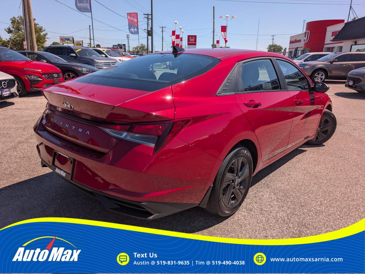 2022 Hyundai Elantra Preferred w/Sun & Tech Pkg 4dr Sedan Photo