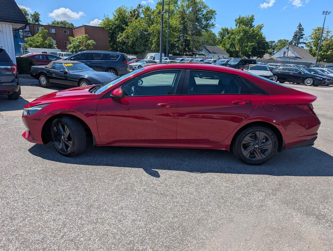 2022 Hyundai Elantra Preferred w/Sun & Tech Pkg 4dr Sedan Photo