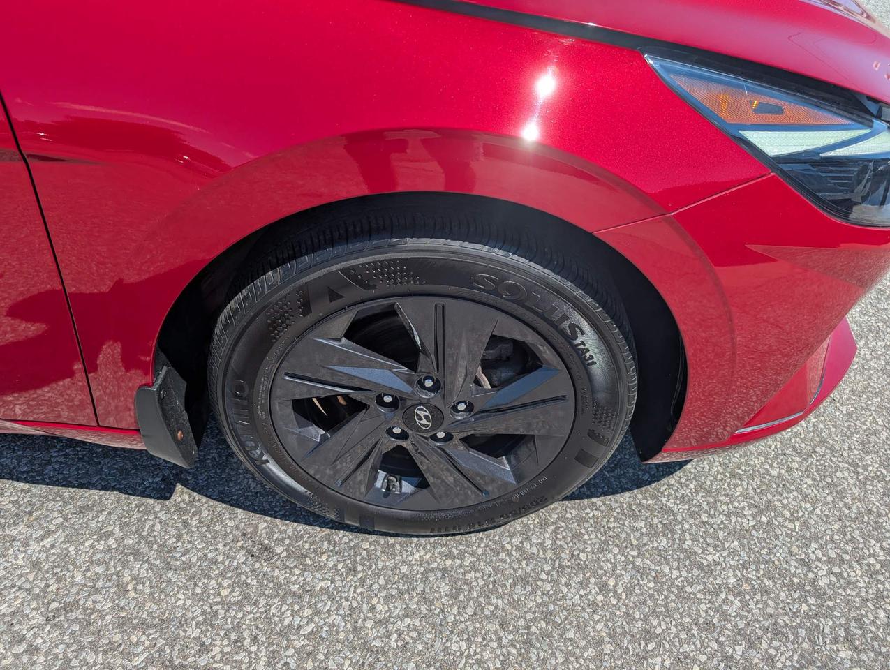 2022 Hyundai Elantra Preferred w/Sun & Tech Pkg 4dr Sedan Photo