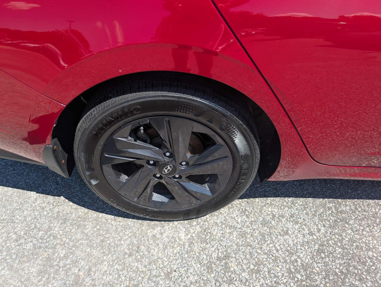 2022 Hyundai Elantra Preferred w/Sun & Tech Pkg 4dr Sedan Photo