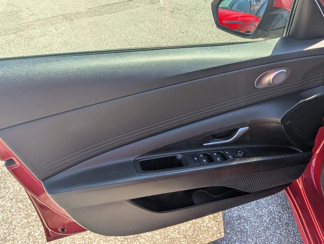 2022 Hyundai Elantra Preferred w/Sun & Tech Pkg 4dr Sedan Photo