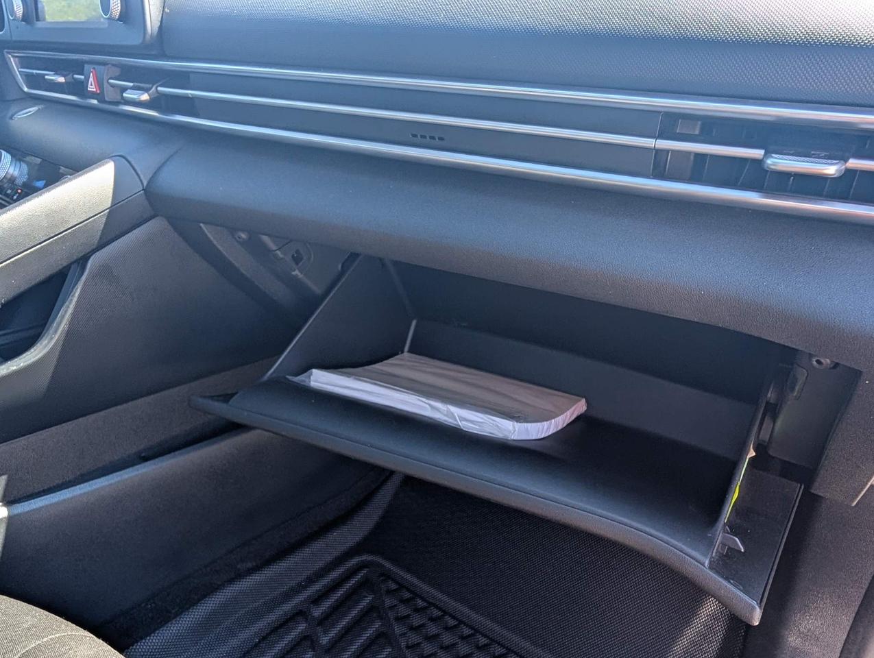 2022 Hyundai Elantra Preferred w/Sun & Tech Pkg 4dr Sedan Photo