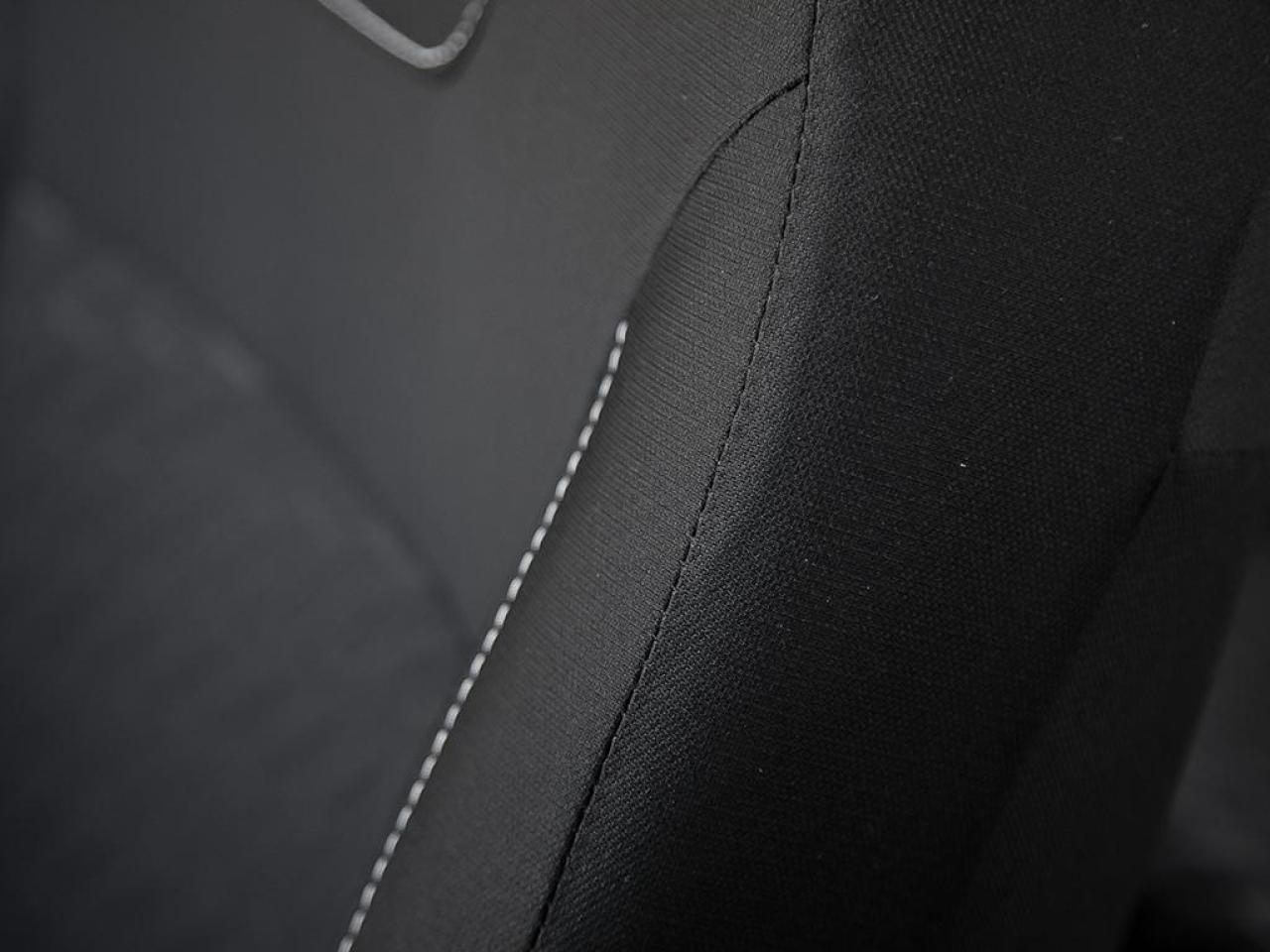 2025 Nissan Kicks Play SV 4dr Front-Wheel Drive Photo