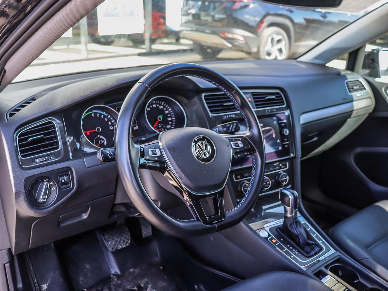 2019 Volkswagen e-Golf Comfortline 4dr Hatchback Photo3
