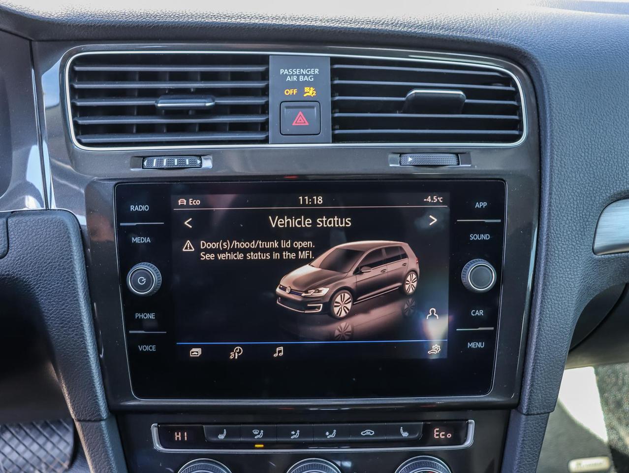 2019 Volkswagen e-Golf Comfortline 4dr Hatchback Photo