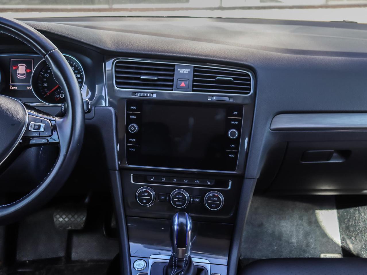 2019 Volkswagen e-Golf Comfortline 4dr Hatchback Photo