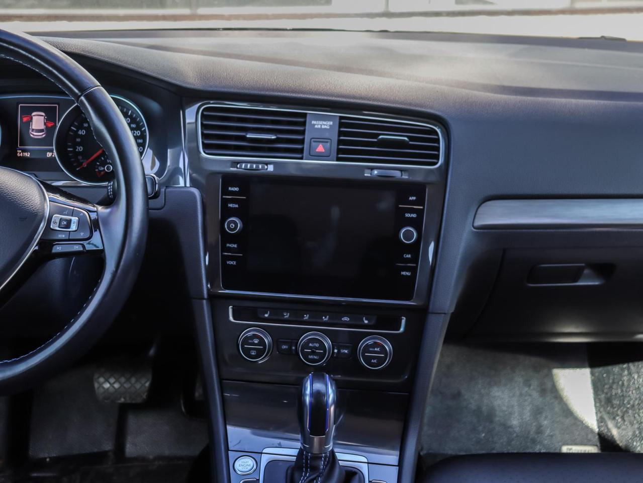 2019 Volkswagen e-Golf Comfortline 4dr Hatchback Photo