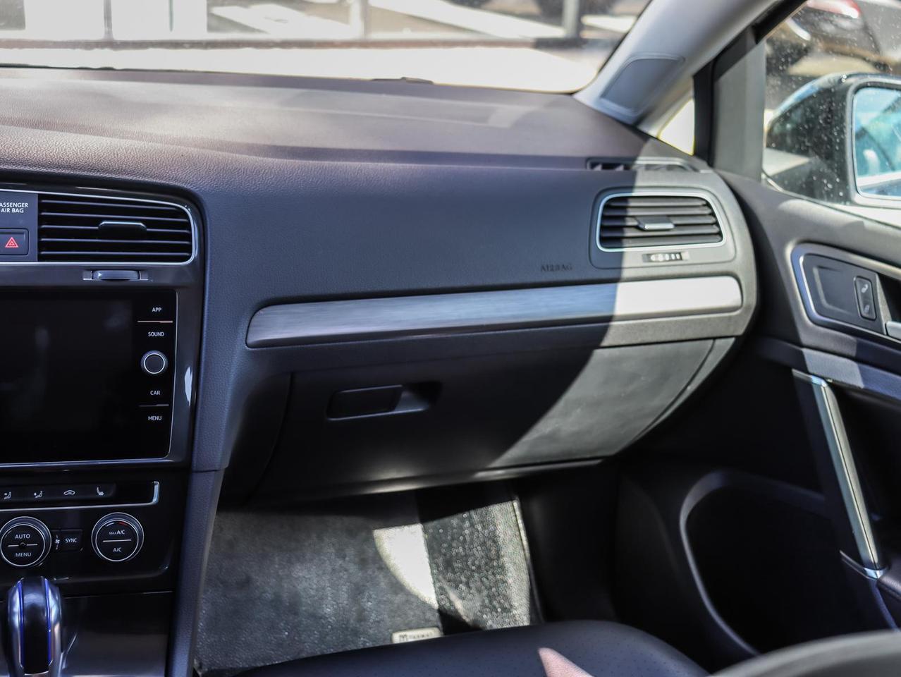 2019 Volkswagen e-Golf Comfortline 4dr Hatchback Photo