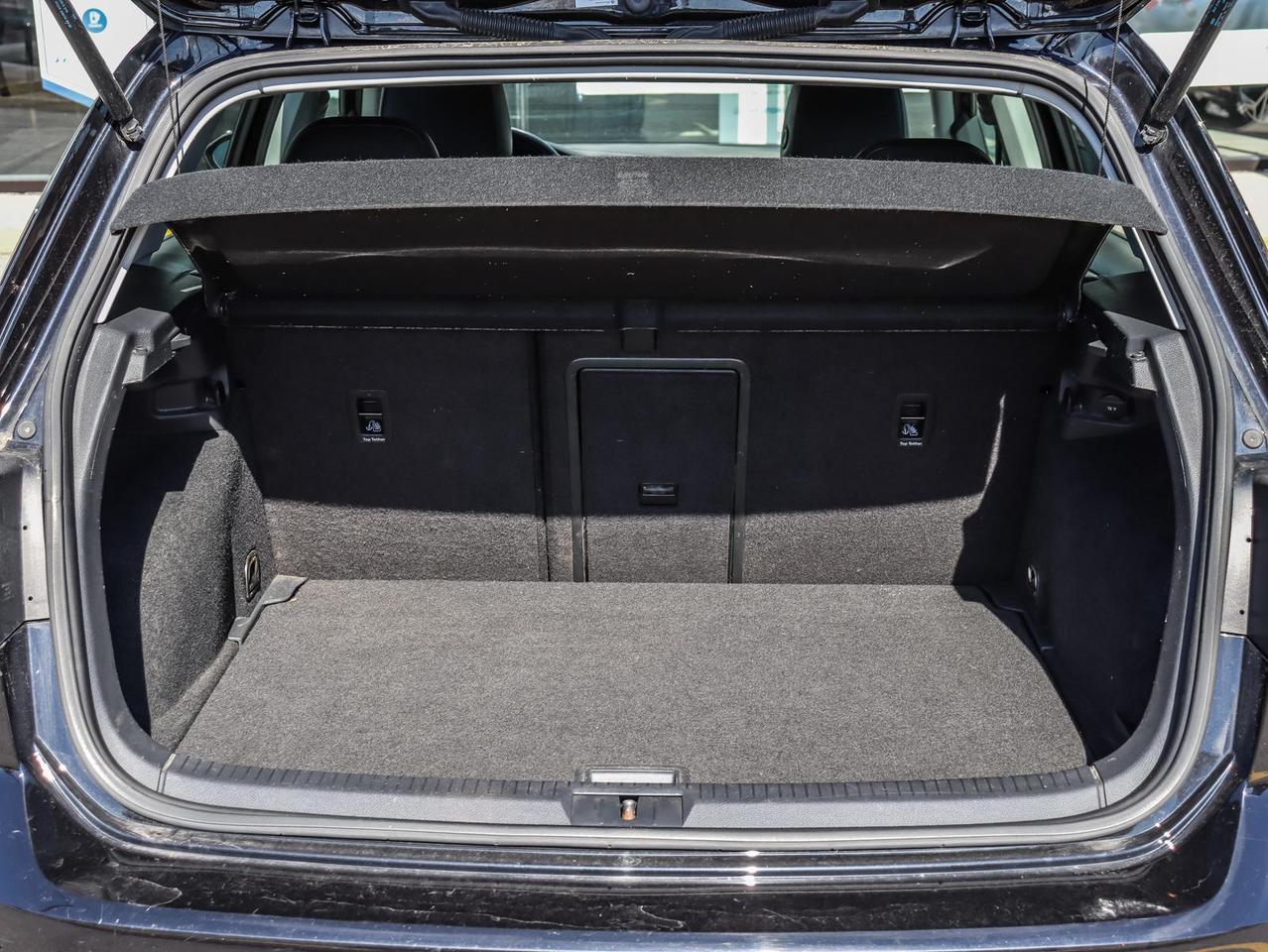 2019 Volkswagen e-Golf Comfortline 4dr Hatchback Photo