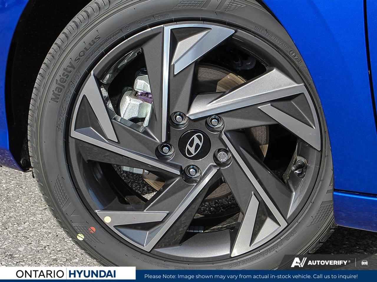 2026 Hyundai Elantra Luxury w/Two-Tone Interior 4dr Sedan Photo