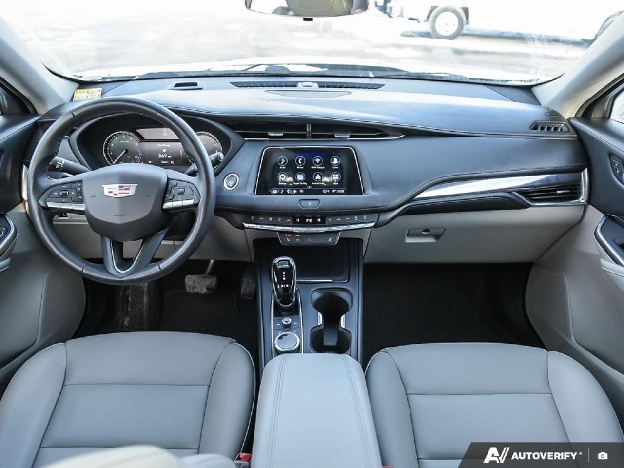 2022 Cadillac XT4 LUXURY AWD Photo