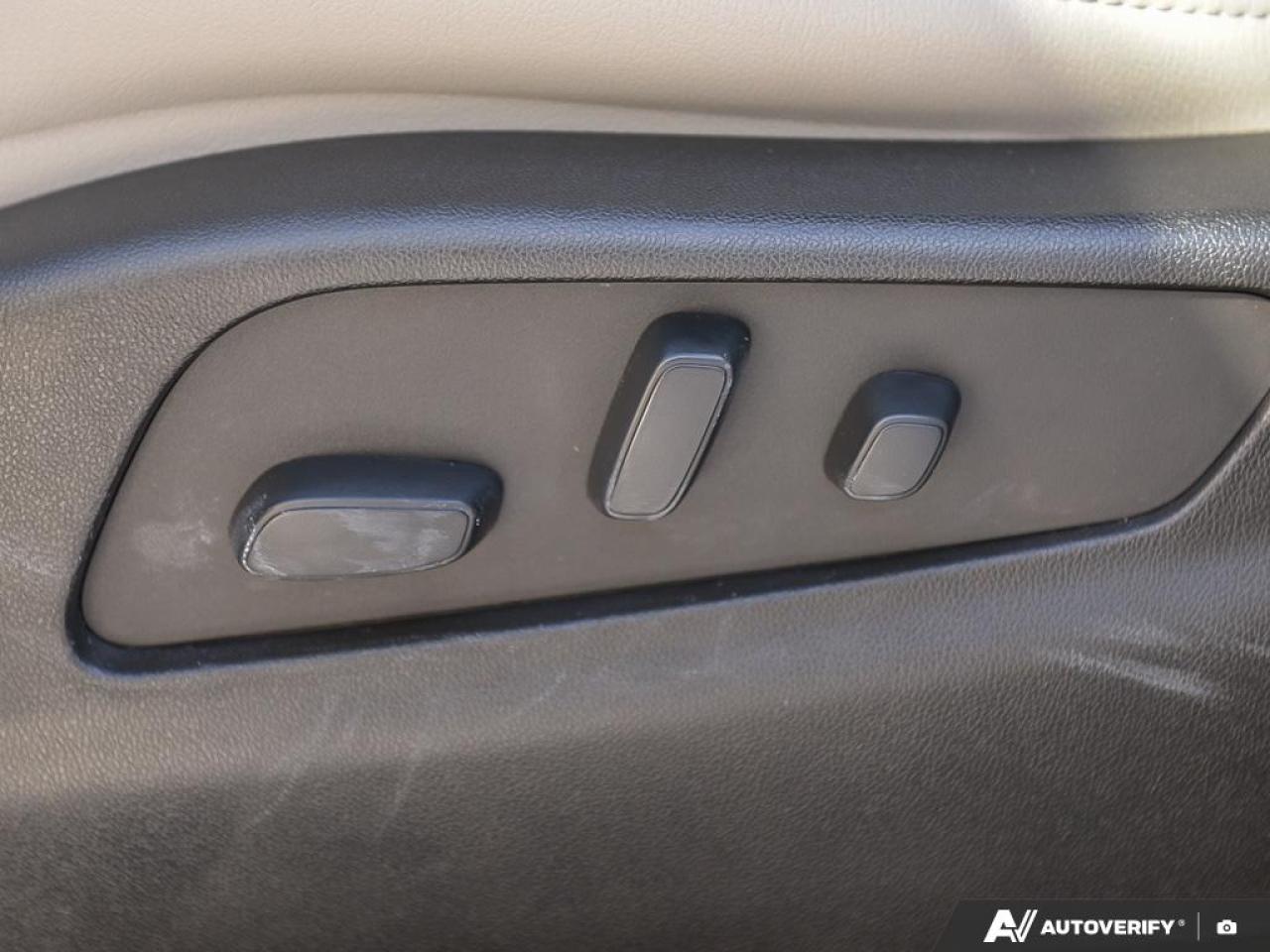 2022 Cadillac XT4 LUXURY AWD Photo