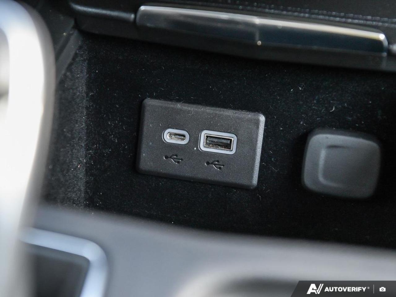 2022 Cadillac XT4 LUXURY AWD Photo