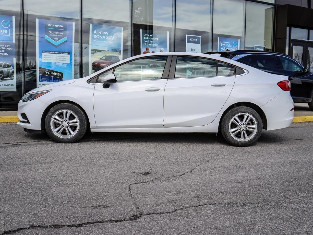 2018 Chevrolet Cruze LT Auto 4dr Sedan Photo4