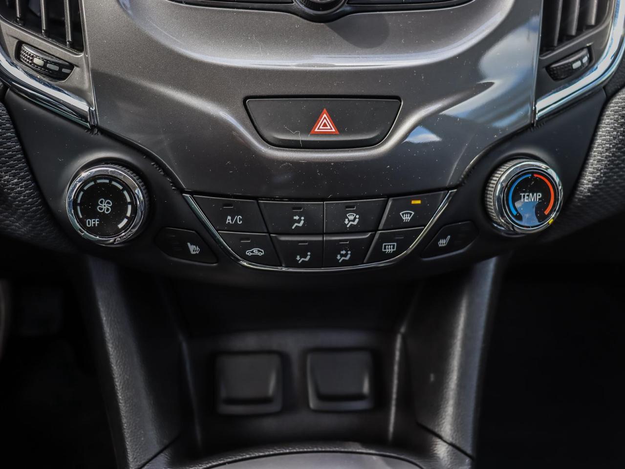 2018 Chevrolet Cruze LT Auto 4dr Sedan Photo