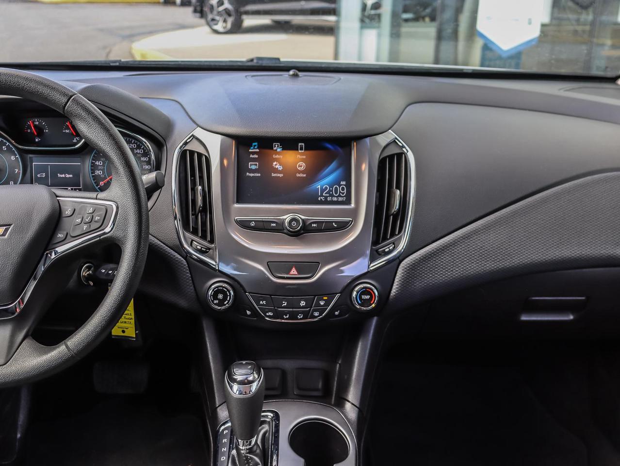 2018 Chevrolet Cruze LT Auto 4dr Sedan Photo