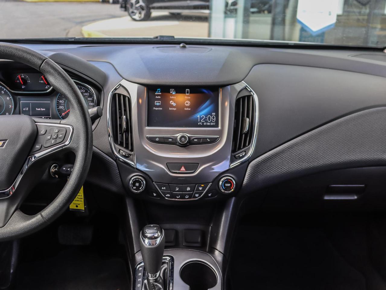 2018 Chevrolet Cruze LT Auto 4dr Sedan Photo