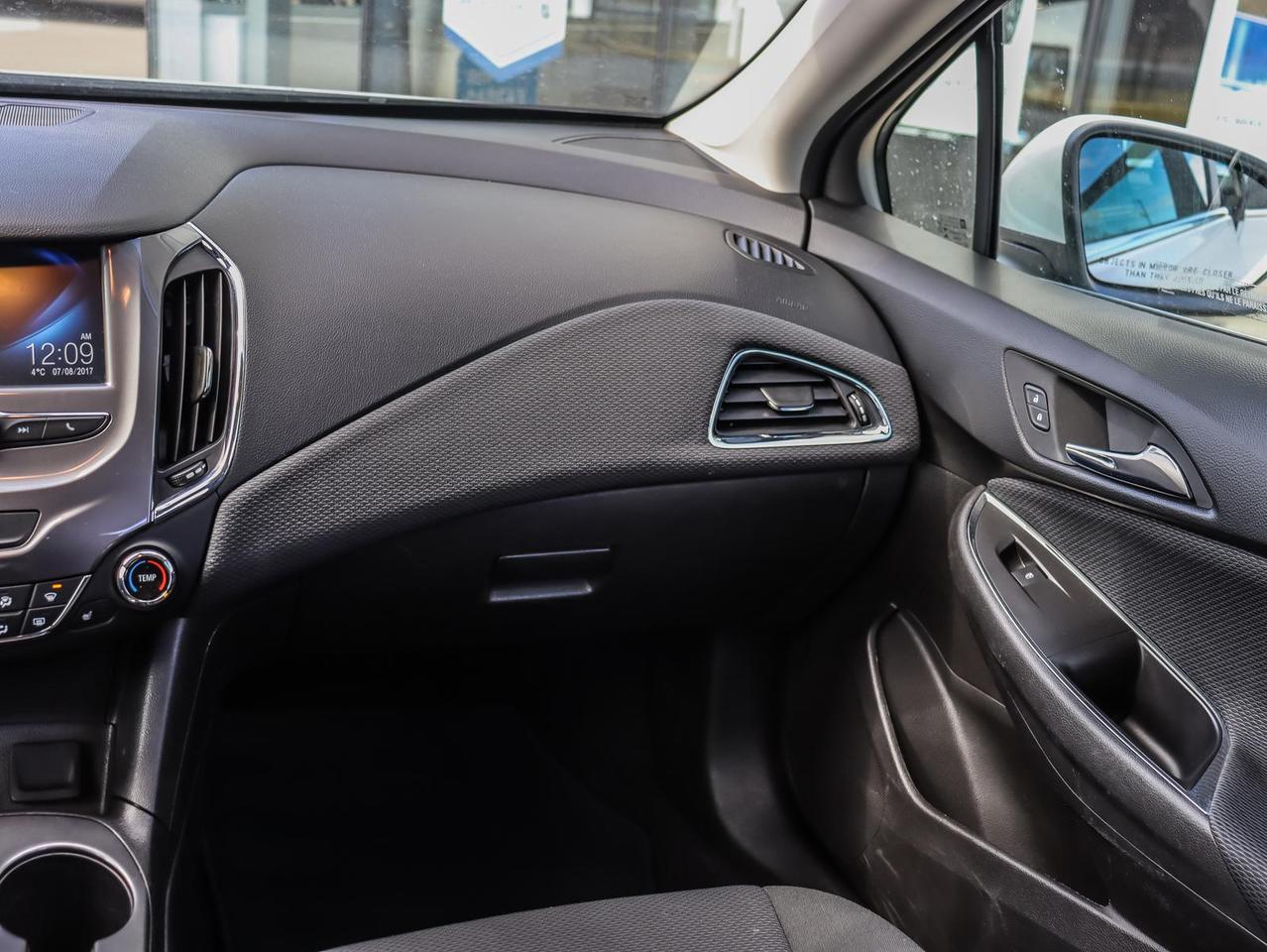 2018 Chevrolet Cruze LT Auto 4dr Sedan Photo