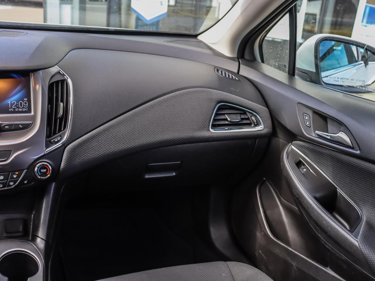 2018 Chevrolet Cruze LT Auto 4dr Sedan Photo