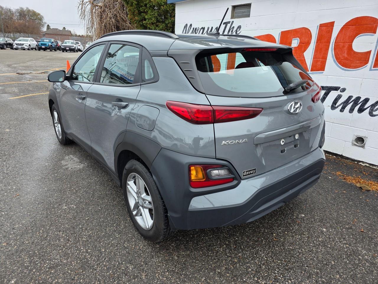 2021 Hyundai KONA 2.0L Essential 4dr Front-Wheel Drive Photo